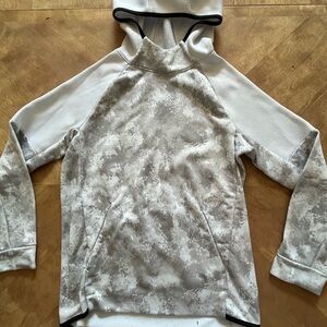 Old Navy Gray Performance Hoodie Sweatshirt – Size XL